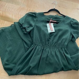 Jessakae Collection Highbury Pine Green Midi Dress. NWT! Size: Medium